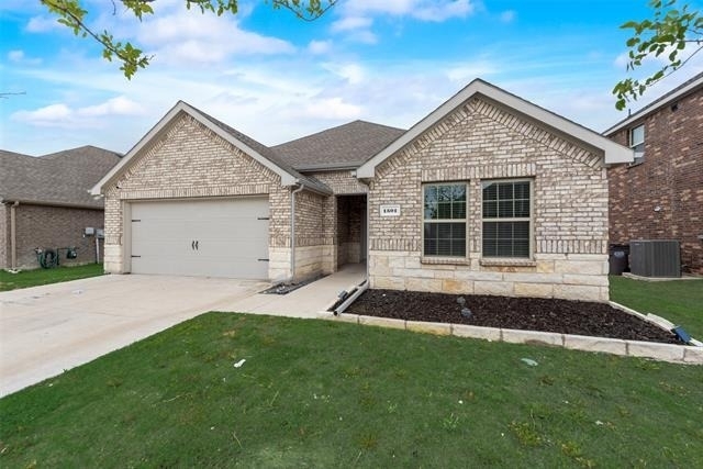 1501 Hidden Bluff Crossing - Photo 2