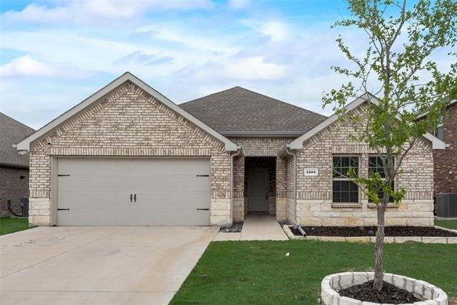 1501 Hidden Bluff Crossing - Photo 0