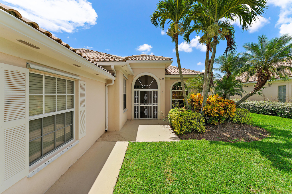 8485 Se Palm Hammock Lane - Photo 1