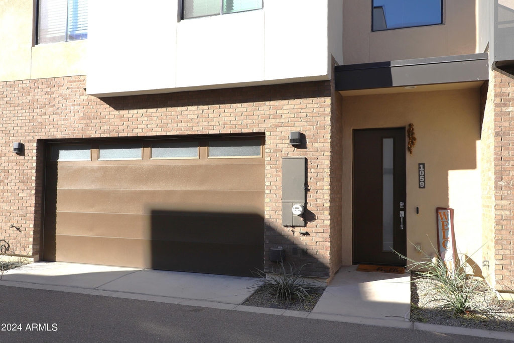 901 S Smith Road - Photo 2
