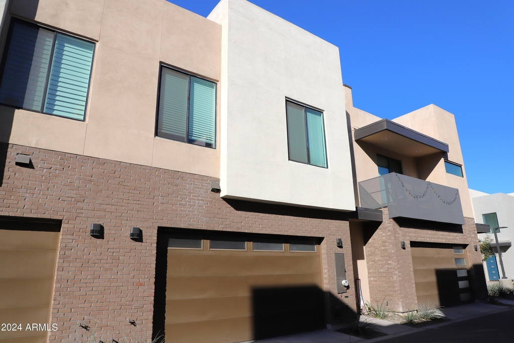 901 S Smith Road - Photo 1