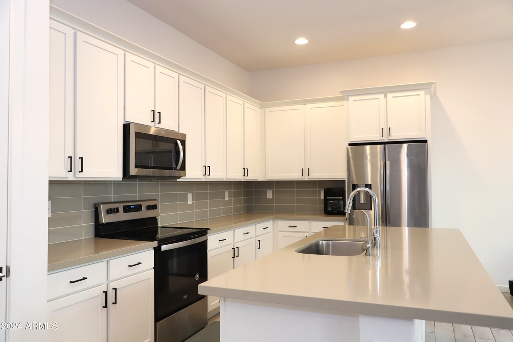 901 S Smith Road - Photo 16
