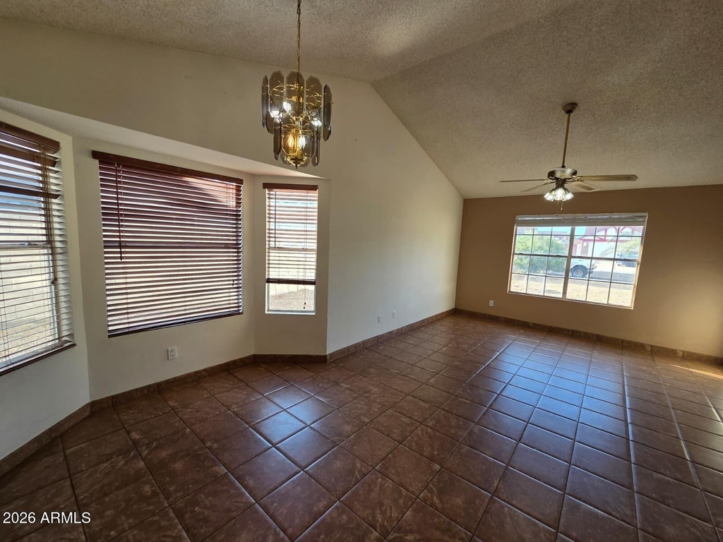 7009 W Brown Street - Photo 3