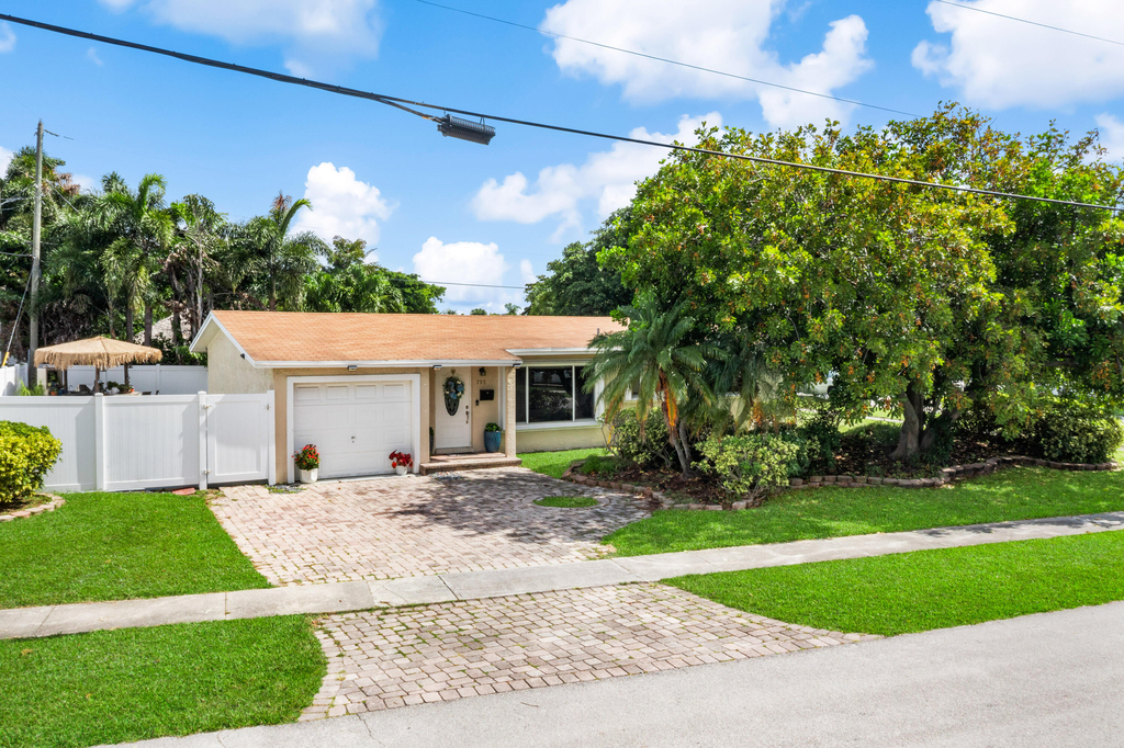 795 Se 17th Street - Photo 33