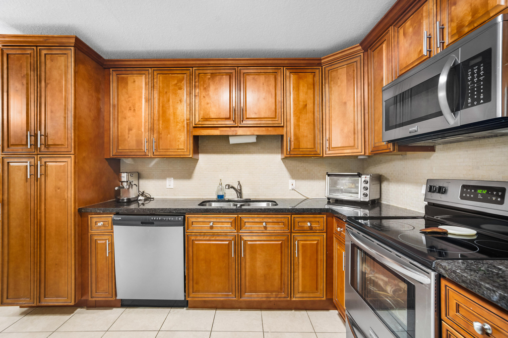 795 Se 17th Street - Photo 44