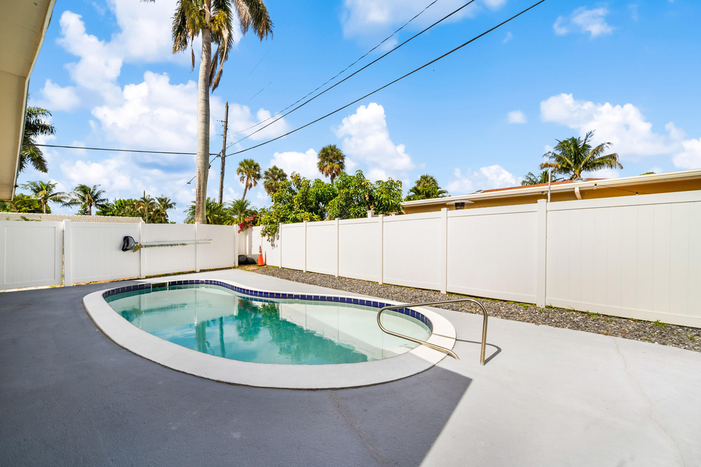 795 Se 17th Street - Photo 36