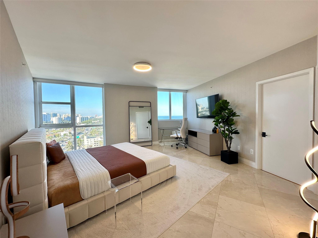 18201 Collins Avenue - Photo 25