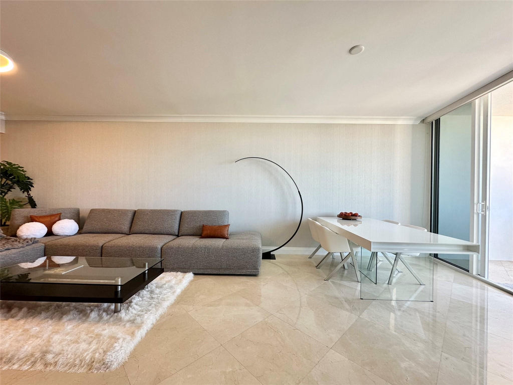 18201 Collins Avenue - Photo 17