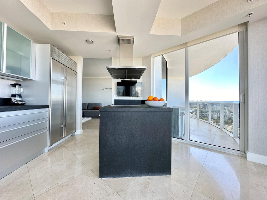18201 Collins Avenue - Photo 30
