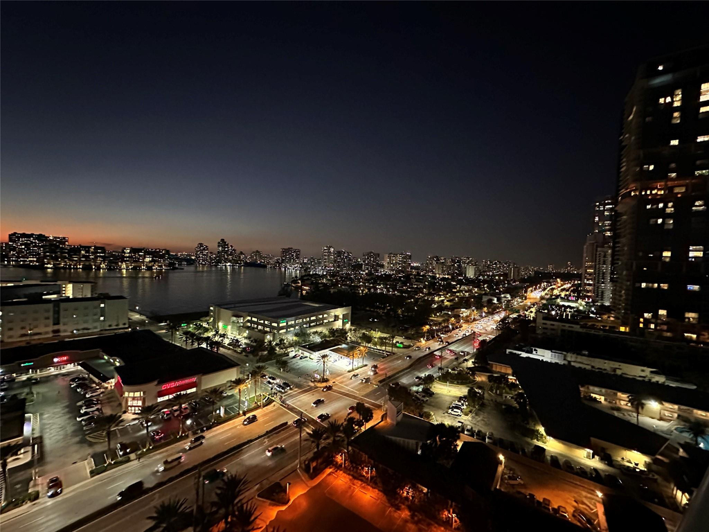 18201 Collins Avenue - Photo 16