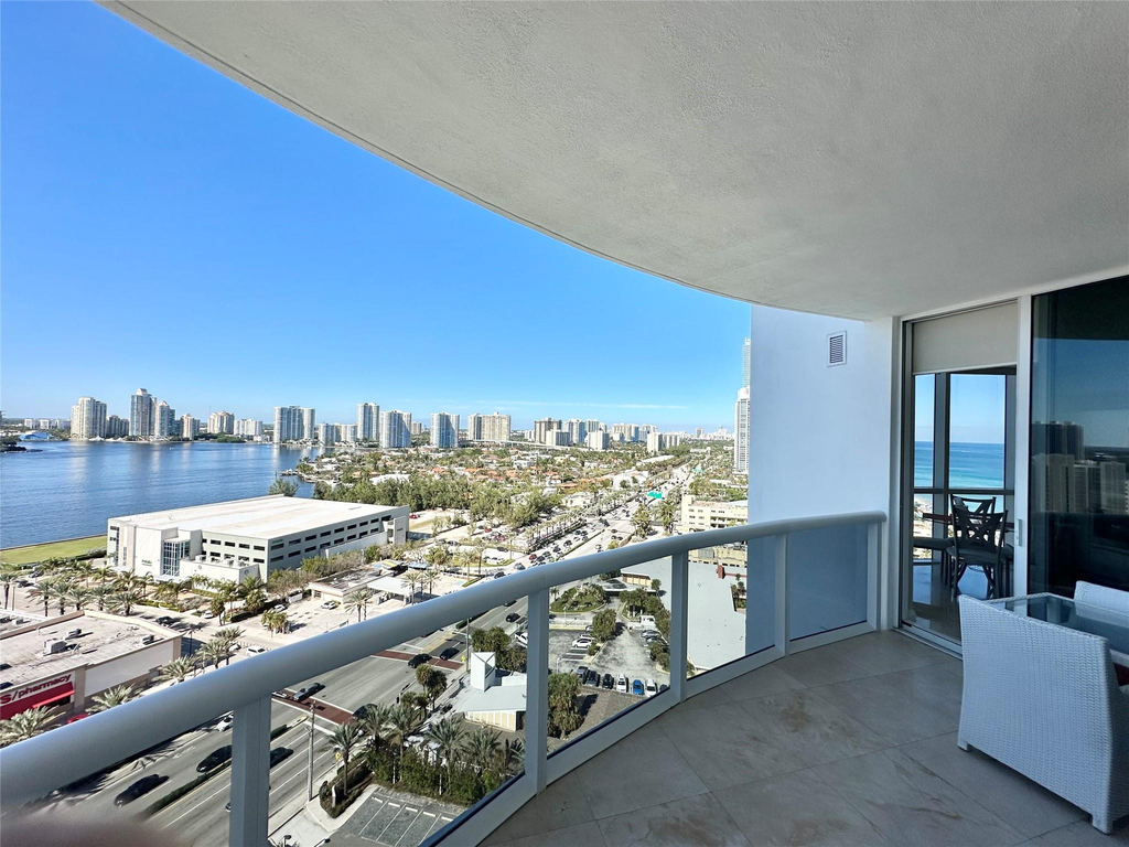 18201 Collins Avenue - Photo 43