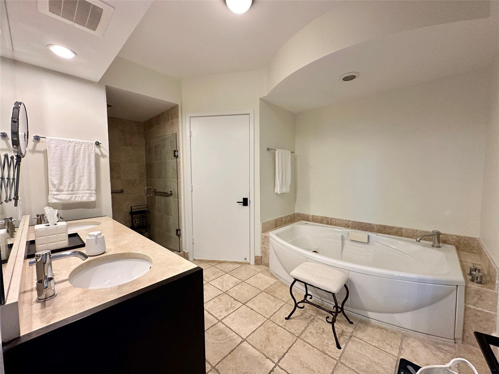 18201 Collins Avenue - Photo 46