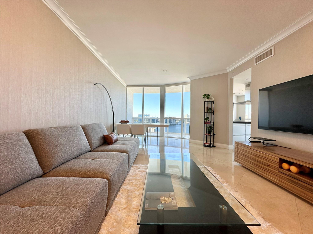 18201 Collins Avenue - Photo 38