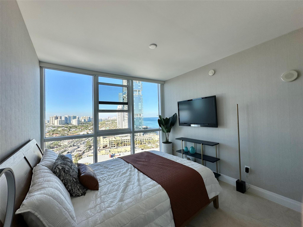 18201 Collins Avenue - Photo 56