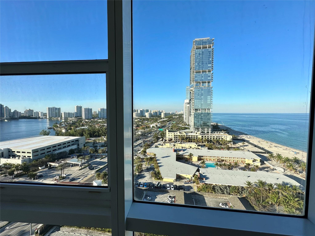 18201 Collins Avenue - Photo 5