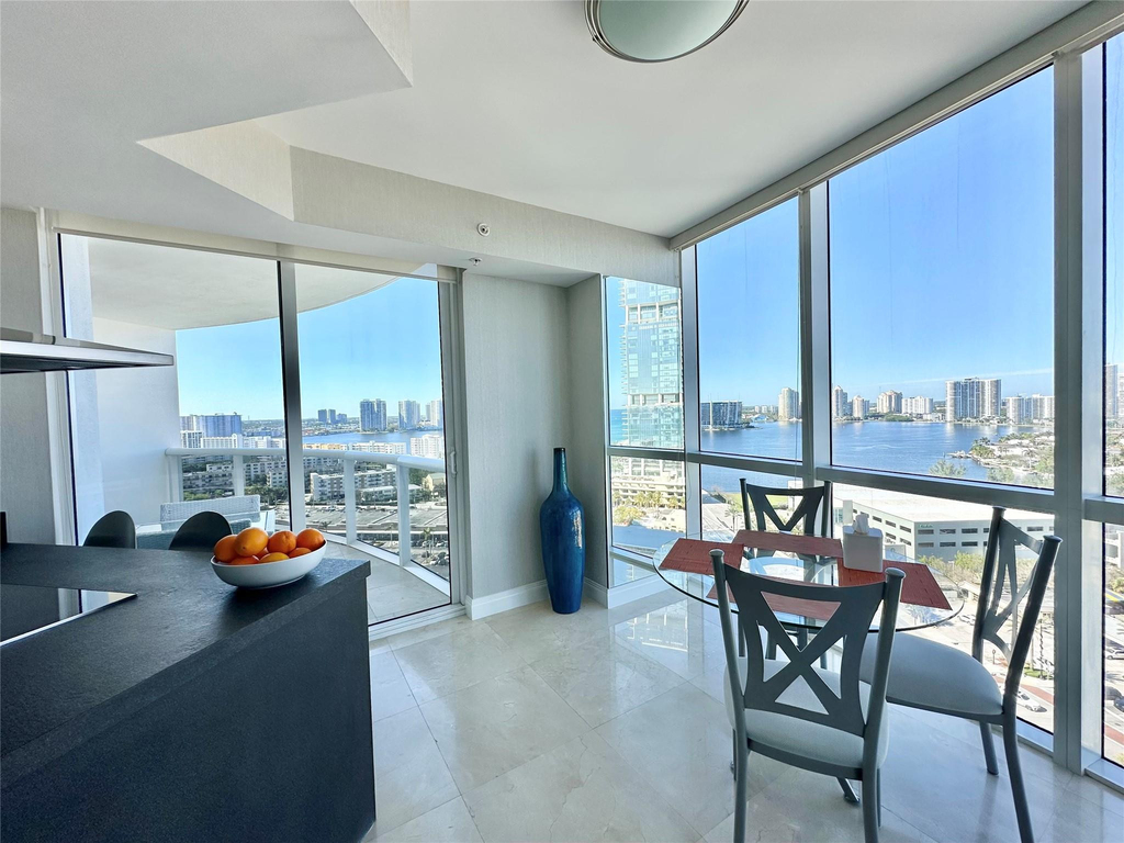18201 Collins Avenue - Photo 31