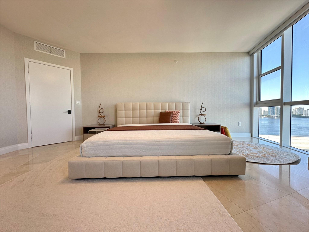 18201 Collins Avenue - Photo 24