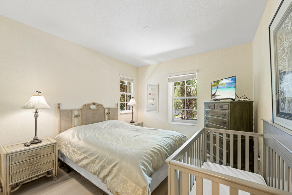 1043 Vintner Boulevard - Photo 52