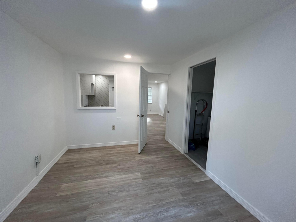 2865 Sw 16th Street - Photo 6