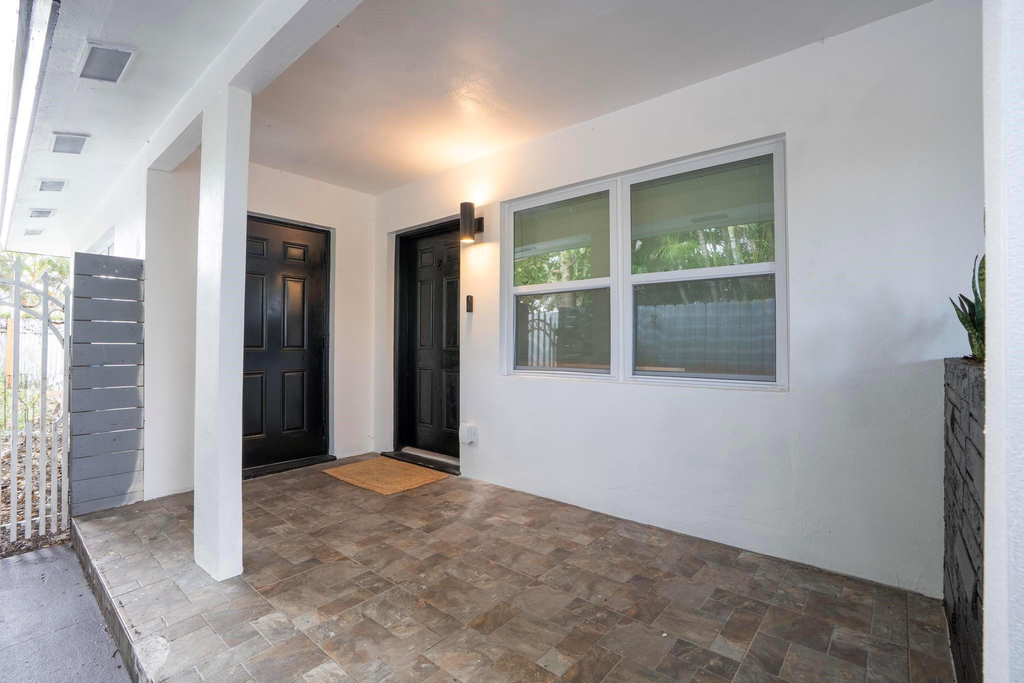3468 Ne 17th Avenue - Photo 12