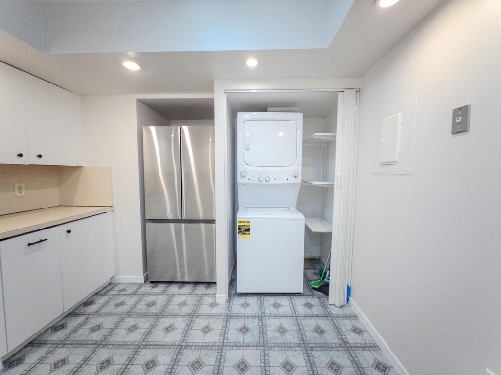 2800 N 46th - Photo 8