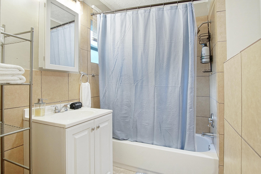 1002 Avenue E - Photo 20