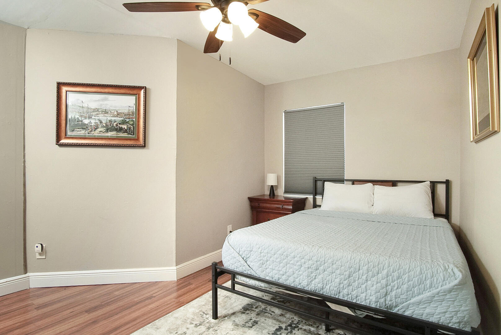 1002 Avenue E - Photo 15
