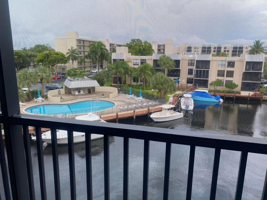 9 Royal Palm Way - Photo 21