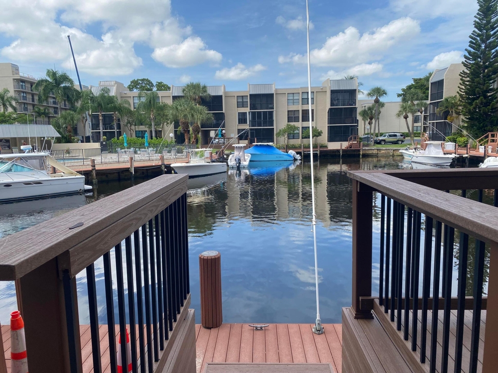 9 Royal Palm Way - Photo 43