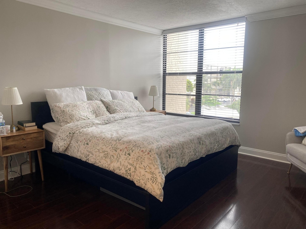 9 Royal Palm Way - Photo 12