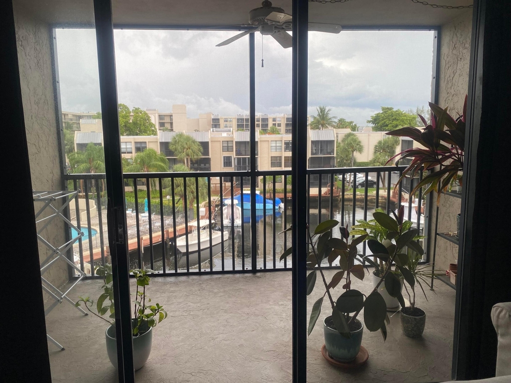 9 Royal Palm Way - Photo 10