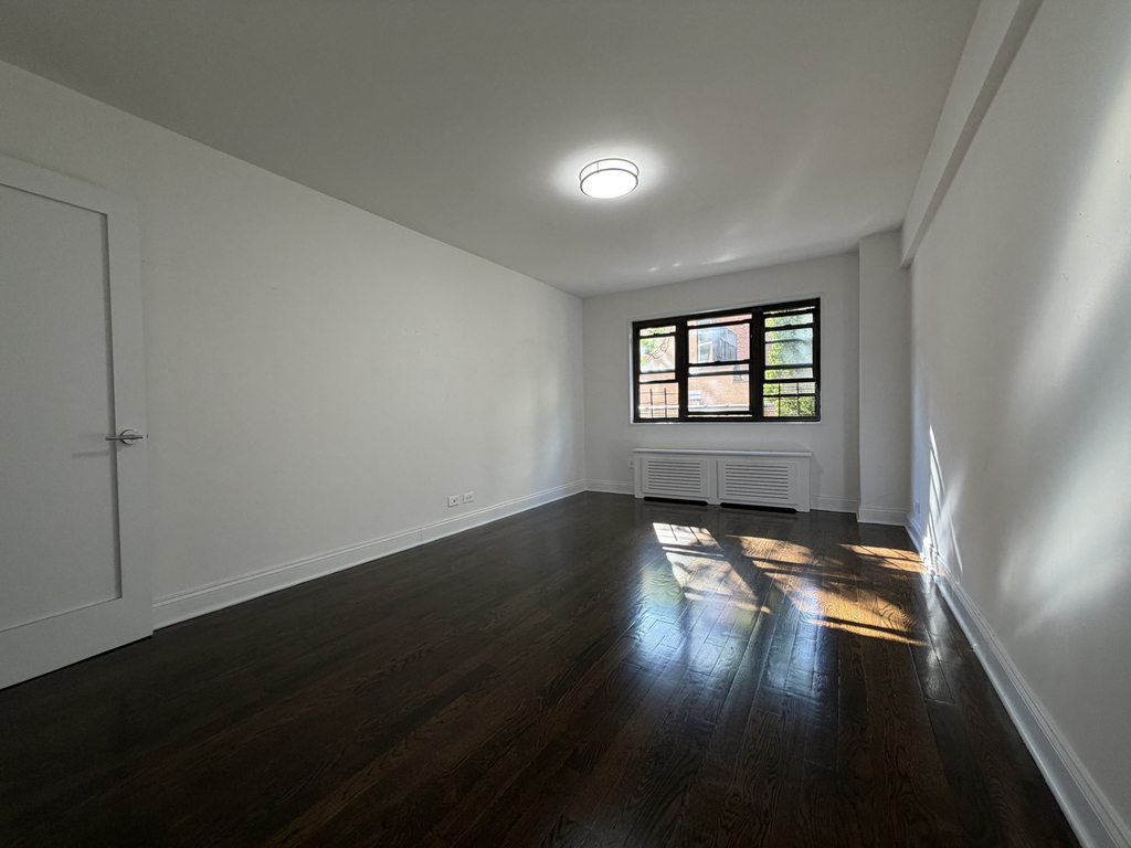 Lexington Ave/33rd Street - Photo 5