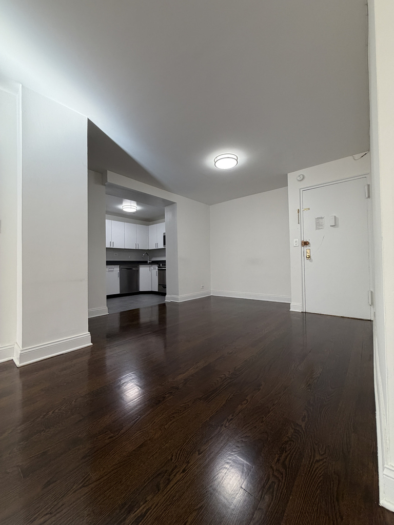 Lexington Ave/33rd Street - Photo 3