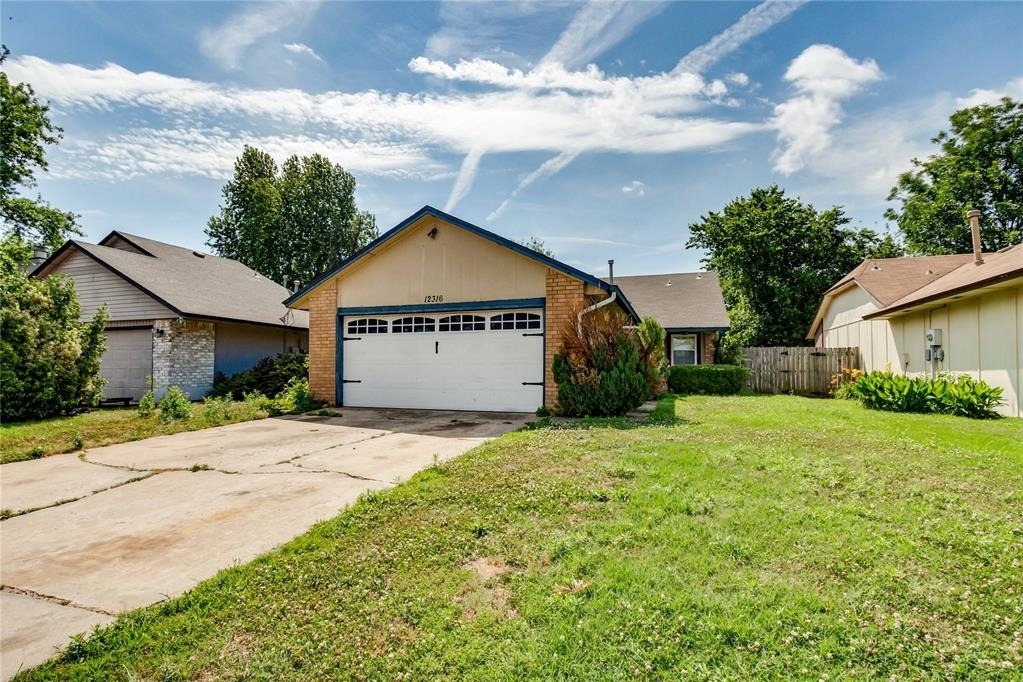 12316 Sw 14th Street - Photo 0