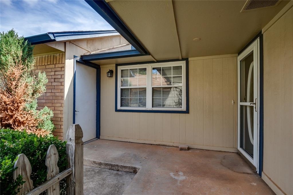 12316 Sw 14th Street - Photo 1