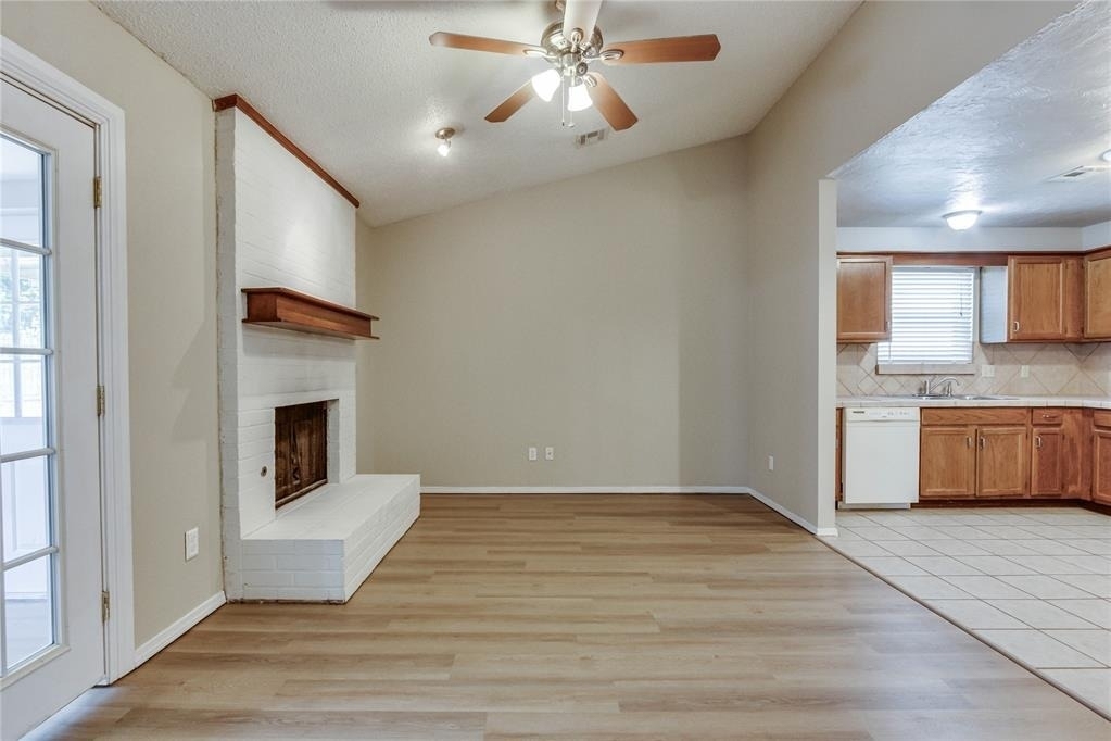 12316 Sw 14th Street - Photo 4
