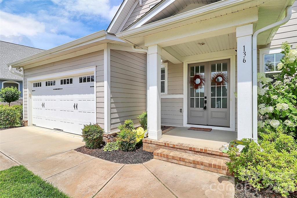 136 Preston Road - Photo 4