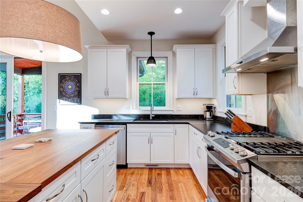 12 Waverly Road - Photo 6