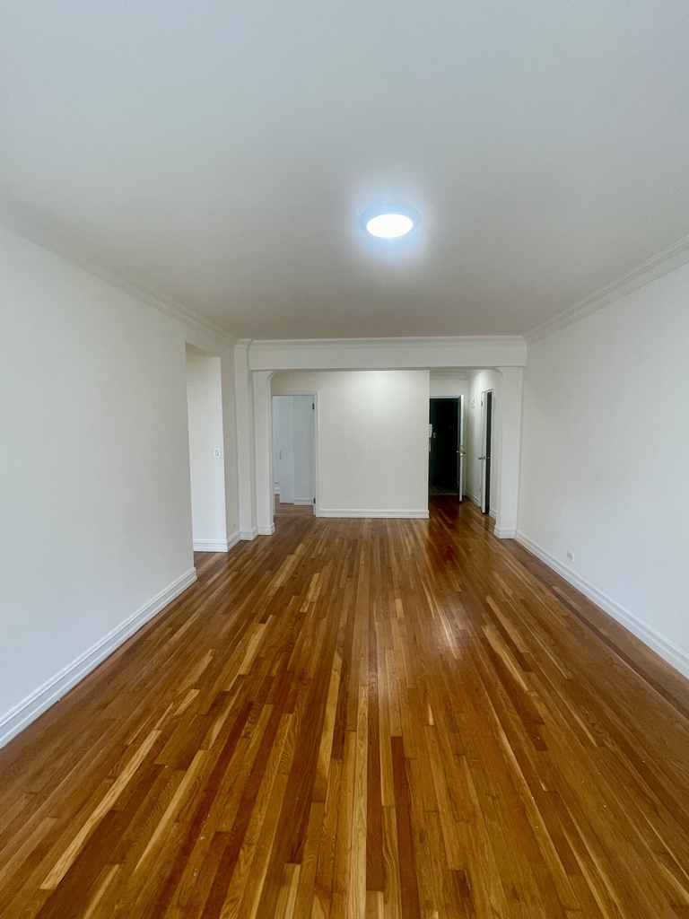 1680 York Avenue - Photo 2