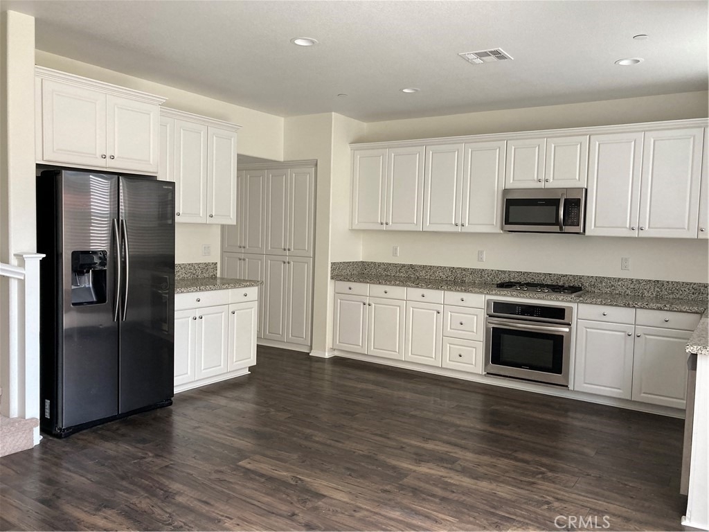 42744 Azure Street - Photo 1