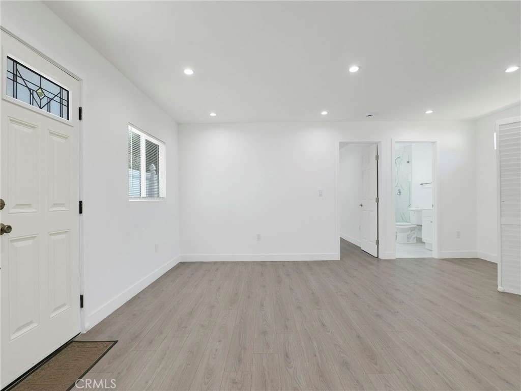 10018 N Aqueduct Ave - Photo 3