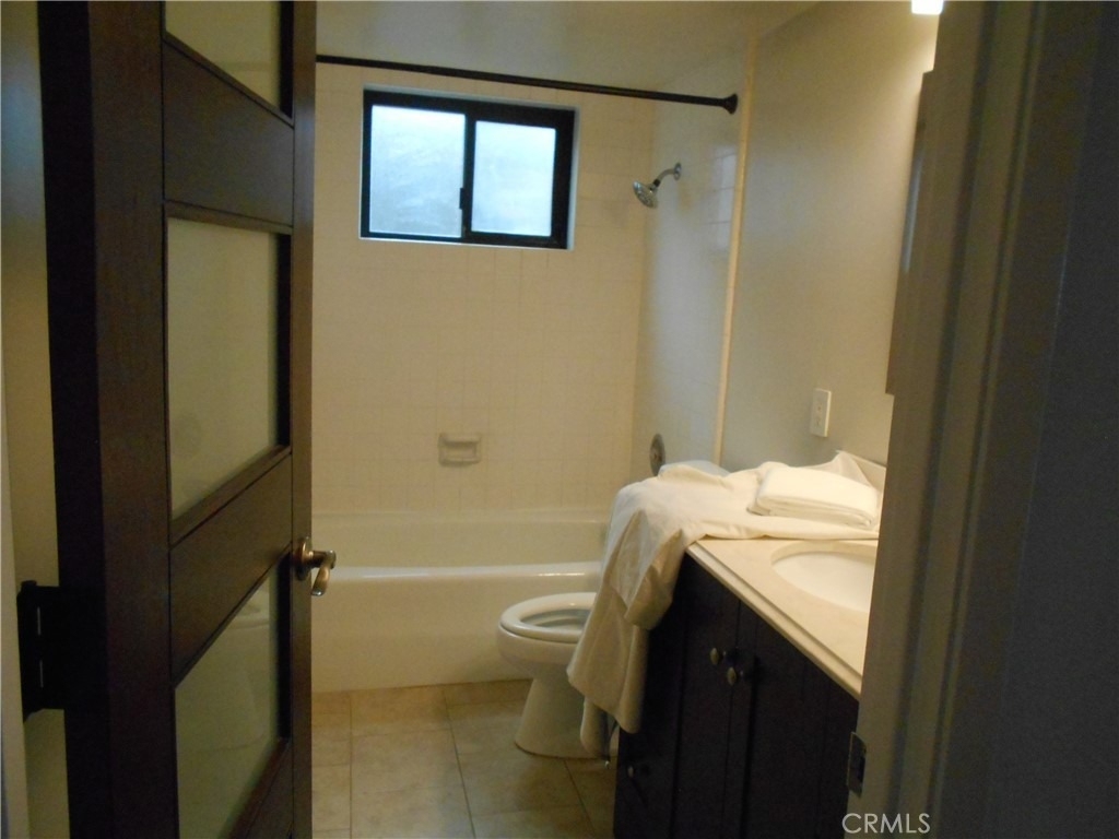 760 W 27th Street - Photo 29