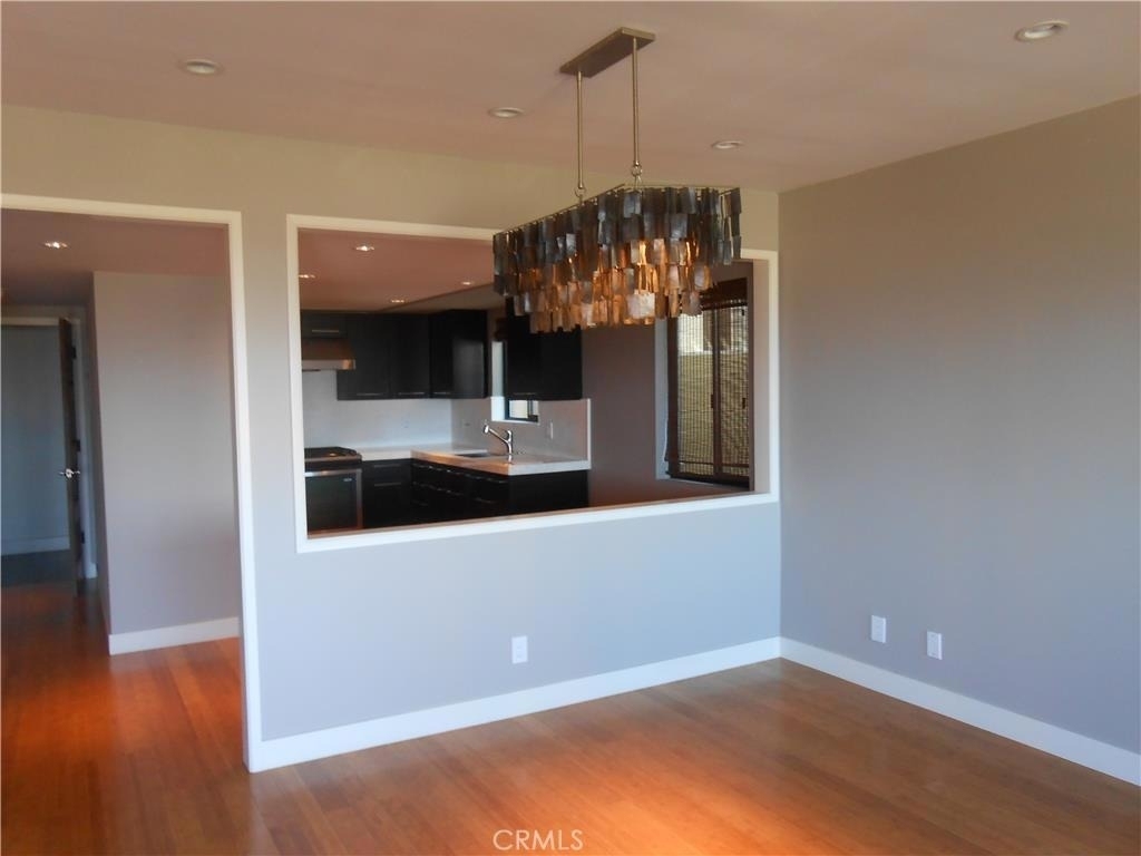 760 W 27th Street - Photo 12