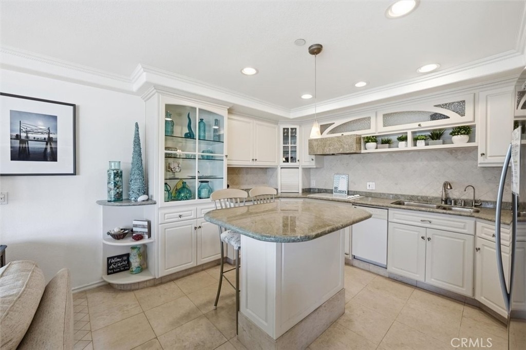 625 Esplanade - Photo 6