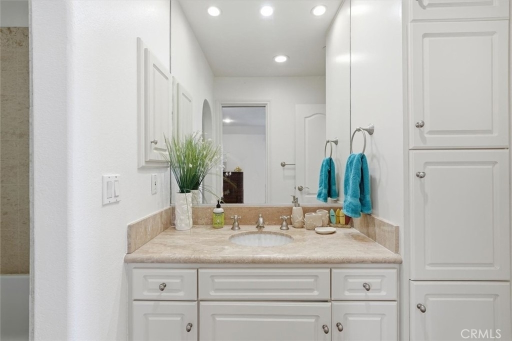 625 Esplanade - Photo 17