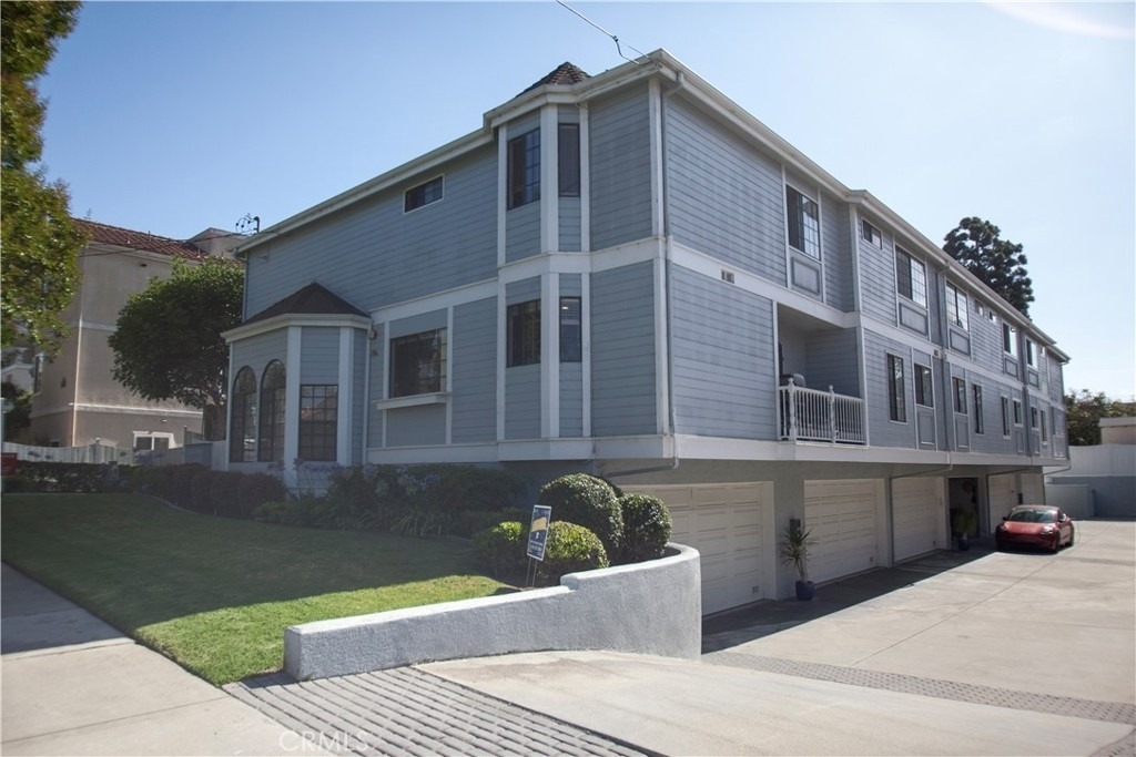 121 4 S Juanita - Photo 2