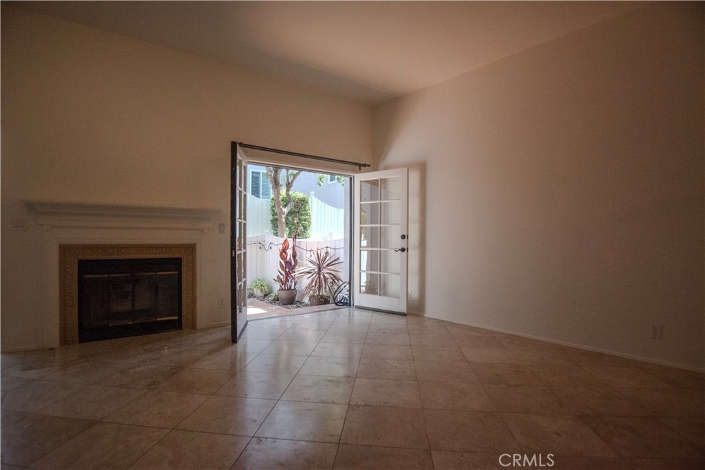 121 4 S Juanita - Photo 4