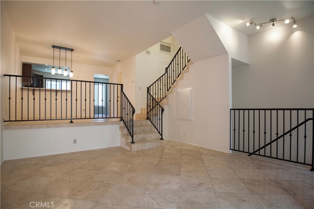 121 4 S Juanita - Photo 5