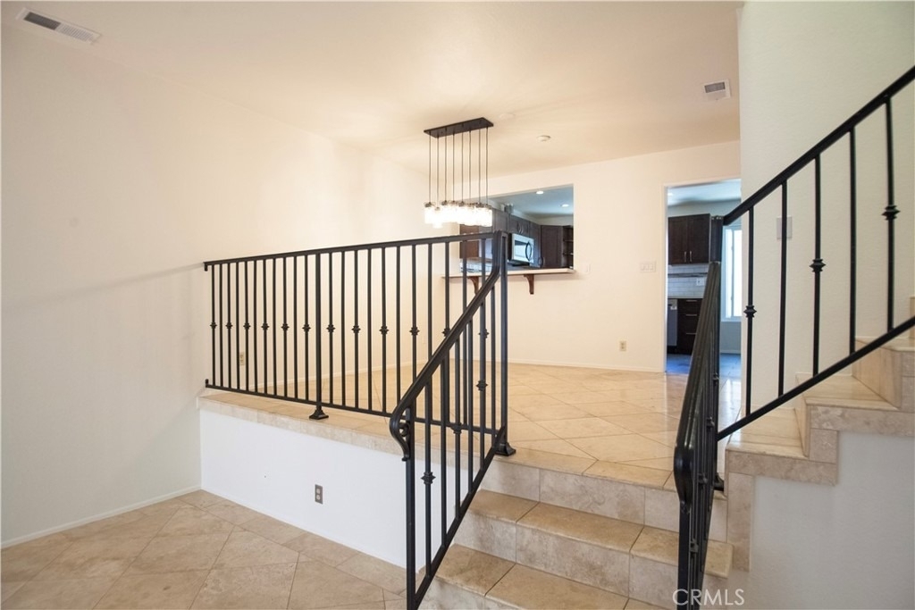 121 4 S Juanita - Photo 6