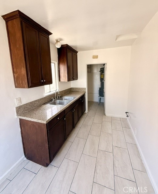 1402 W 78th Street - Photo 2